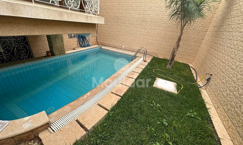 Villa à vendre à Fès, Route d'Immouzere - 2 chambres, 390m². Villa à vendre à Fès, Route d'Immouzere - 2 chambres, 390m².