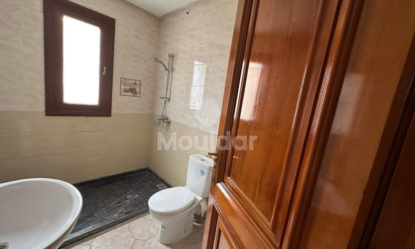 Villa à vendre à Fès, Route d'Immouzere - 2 chambres, 390m². Villa à vendre à Fès, Route d'Immouzere - 2 chambres, 390m².