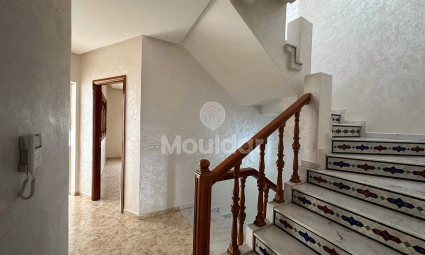 Villa à vendre à Fès, Route d'Immouzere - 2 chambres, 390m². Villa à vendre à Fès, Route d'Immouzere - 2 chambres, 390m².