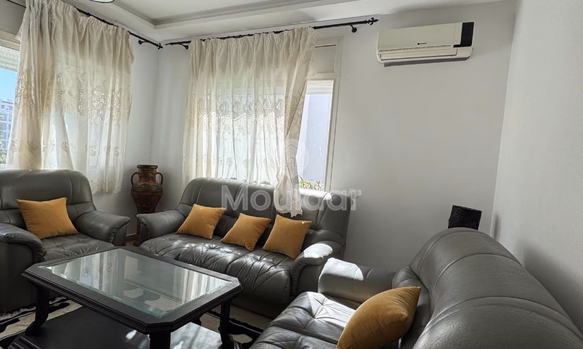 Apartamento en alquiler con balcón en el segundo piso