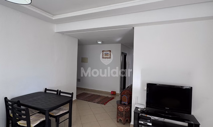 Apartamento en alquiler con balcón en el segundo piso