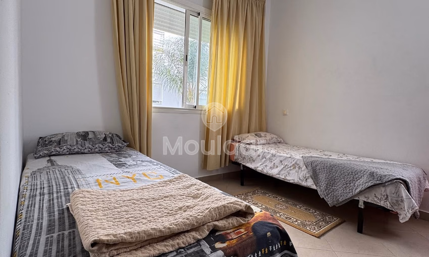 Apartamento en alquiler con balcón en el segundo piso