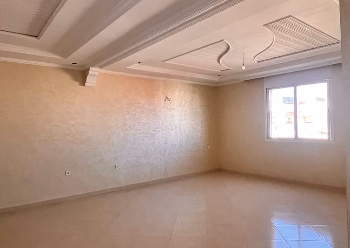 À Vendre : Appartement 3 Pièces au Quartier Moustakbal À Vendre : Appartement 3 Pièces au Quartier Moustakbal