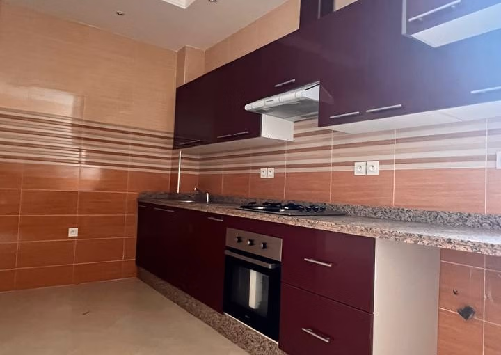 À Vendre : Appartement 3 Pièces au Quartier Moustakbal À Vendre : Appartement 3 Pièces au Quartier Moustakbal