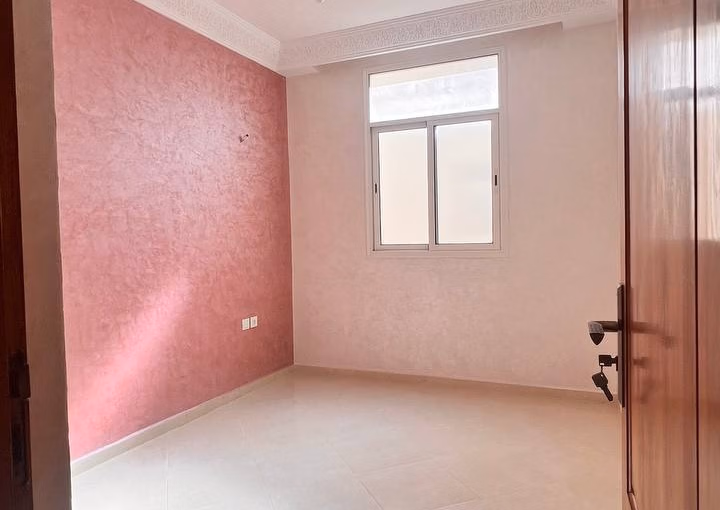 À Vendre : Appartement 3 Pièces au Quartier Moustakbal À Vendre : Appartement 3 Pièces au Quartier Moustakbal