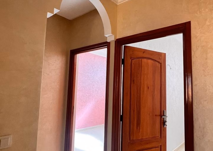 À Vendre : Appartement 3 Pièces au Quartier Moustakbal À Vendre : Appartement 3 Pièces au Quartier Moustakbal