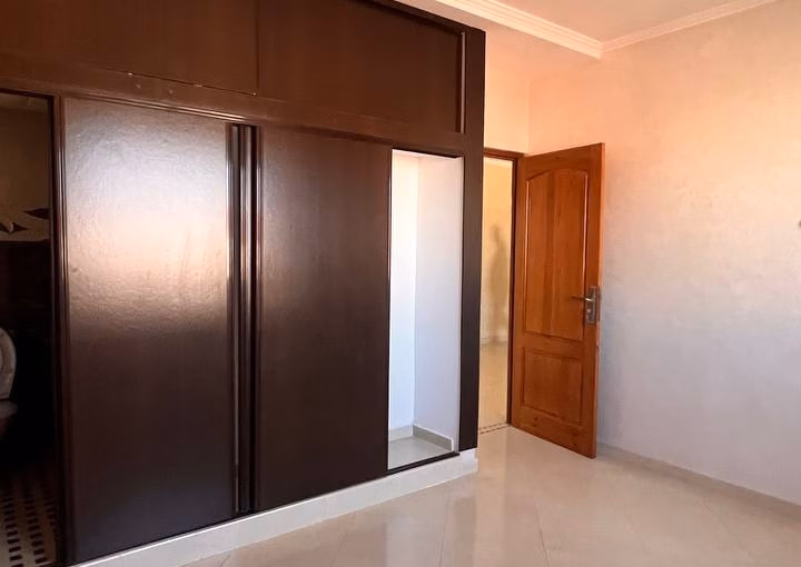 À Vendre : Appartement 3 Pièces au Quartier Moustakbal À Vendre : Appartement 3 Pièces au Quartier Moustakbal