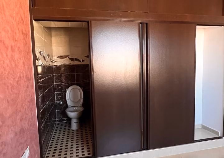 À Vendre : Appartement 3 Pièces au Quartier Moustakbal À Vendre : Appartement 3 Pièces au Quartier Moustakbal