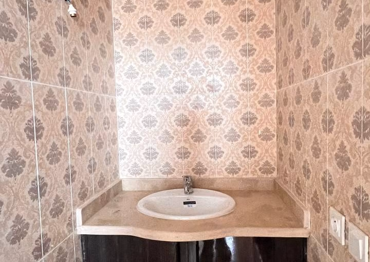 À Vendre : Appartement 3 Pièces au Quartier Moustakbal À Vendre : Appartement 3 Pièces au Quartier Moustakbal