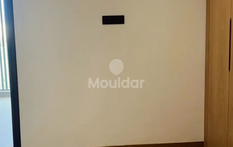 Estudio en alquiler con balcón en el tercer piso Estudio en alquiler con balcón en el tercer piso