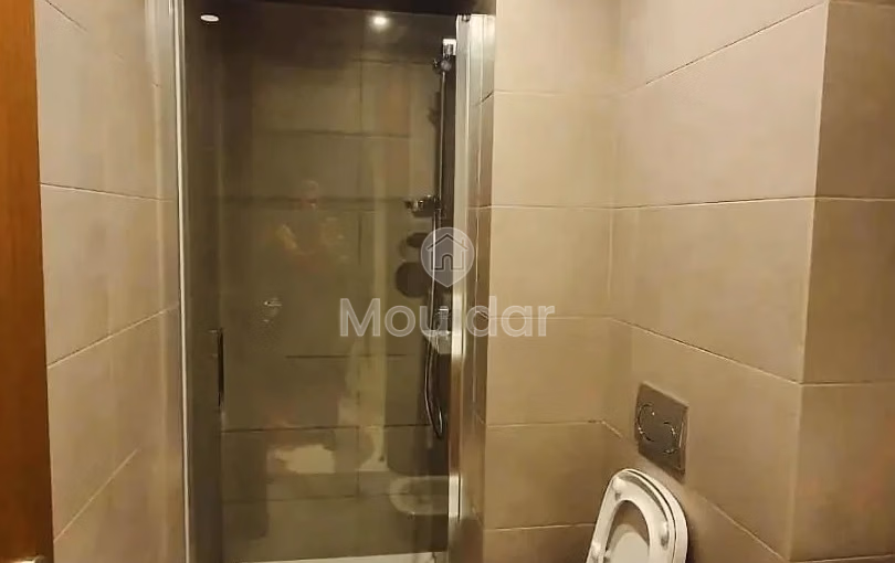 Estudio en alquiler con balcón en el tercer piso Estudio en alquiler con balcón en el tercer piso