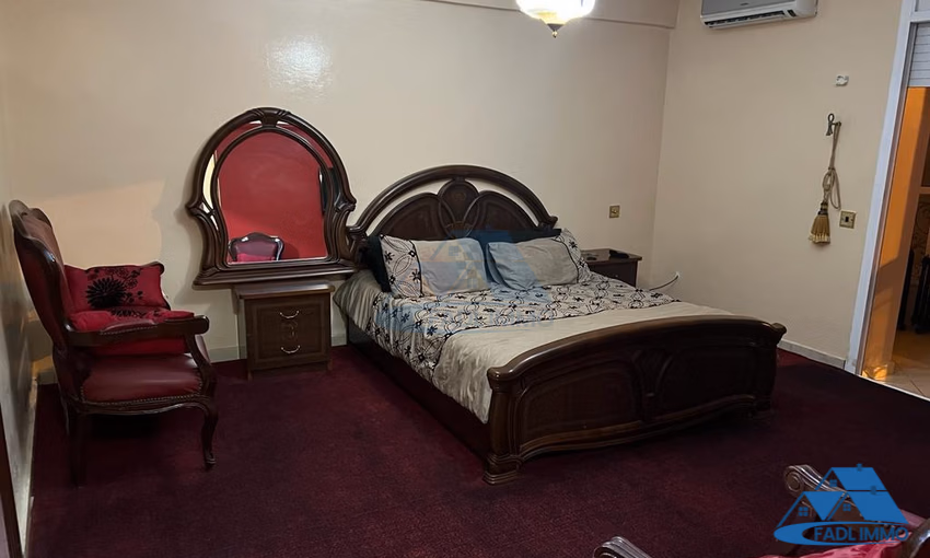 شقة للإيجار مع شرفة في الطابق الثاني شقة للإيجار مع شرفة في الطابق الثاني