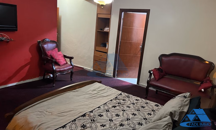 شقة للإيجار مع شرفة في الطابق الثاني شقة للإيجار مع شرفة في الطابق الثاني