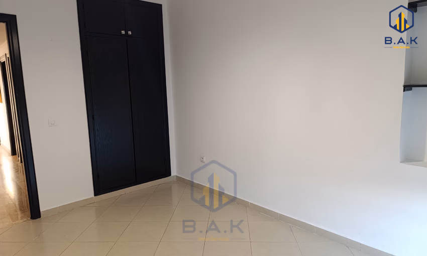 شقة للإيجار مع تراس في الطابق السابع