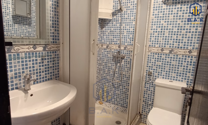 شقة للإيجار مع تراس في الطابق السابع