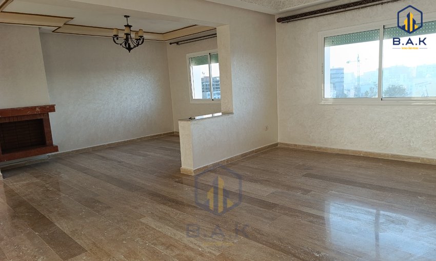 Apartment for rent with terrace - view 5