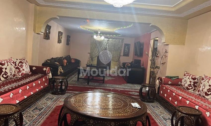 Appartement à louer avec balcon au deuxième étage