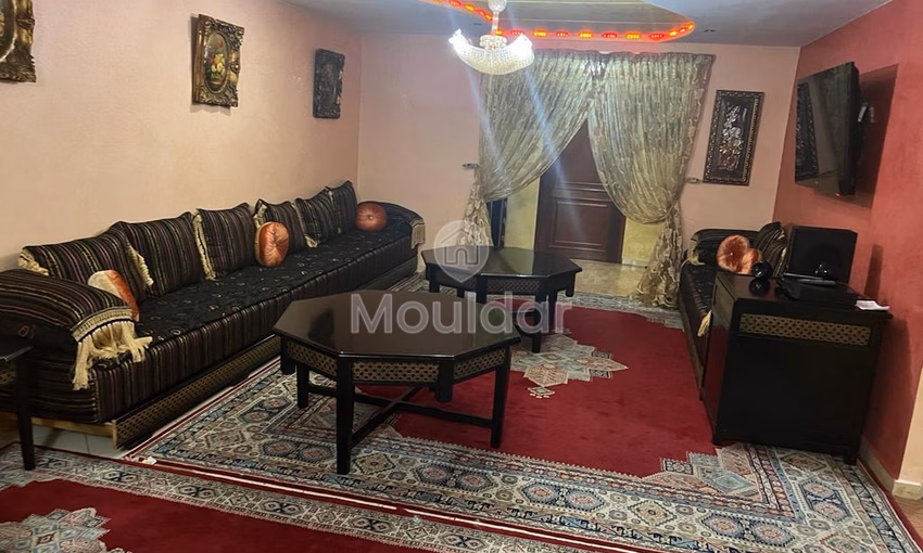 Appartement à louer avec balcon au deuxième étage Appartement à louer avec balcon au deuxième étage