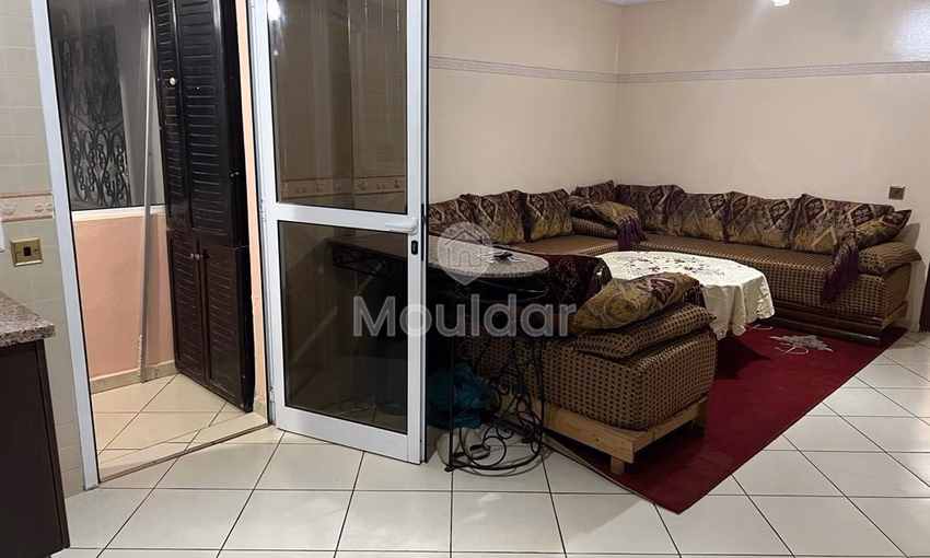 Appartement à louer avec balcon au deuxième étage Appartement à louer avec balcon au deuxième étage