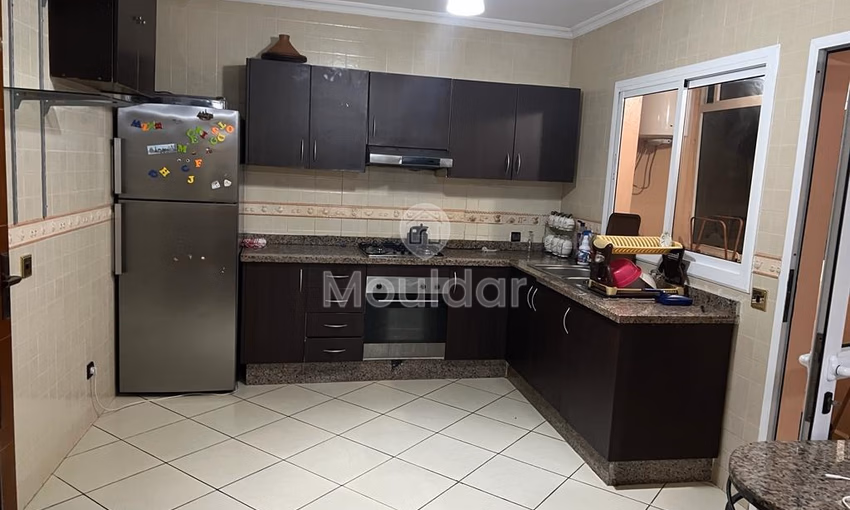 Appartement à louer avec balcon au deuxième étage Appartement à louer avec balcon au deuxième étage