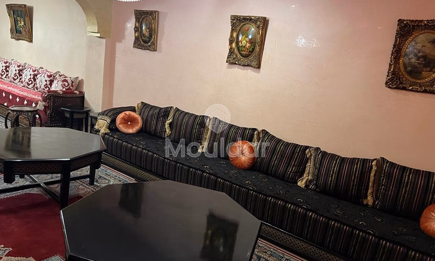 Appartement à louer avec balcon au deuxième étage Appartement à louer avec balcon au deuxième étage