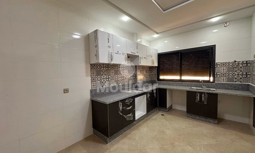 Appartement à louer - 3 chambres, 116 m²