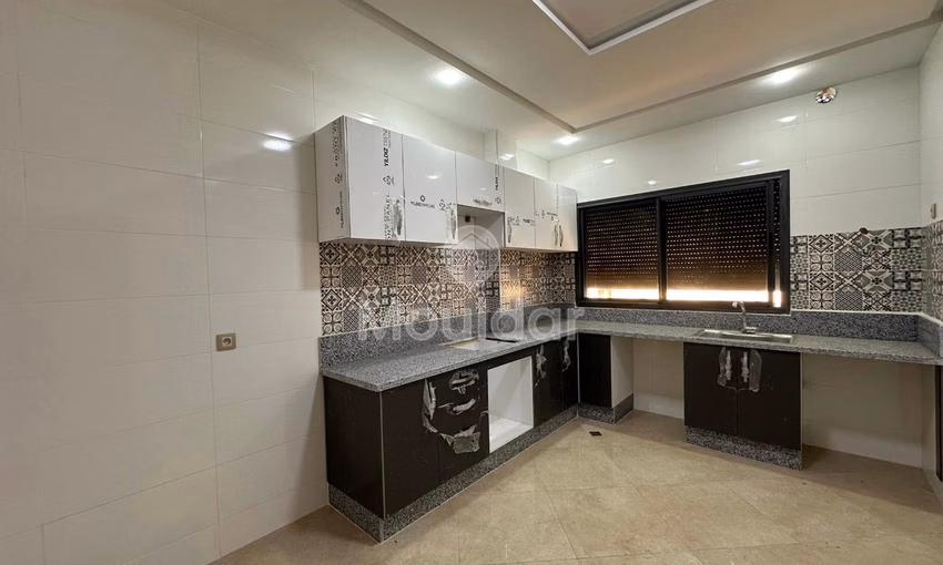 Appartement à louer - 3 chambres, 116 m²