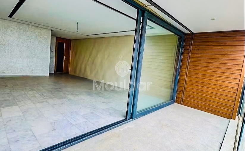 Apartamento en alquiler con terraza