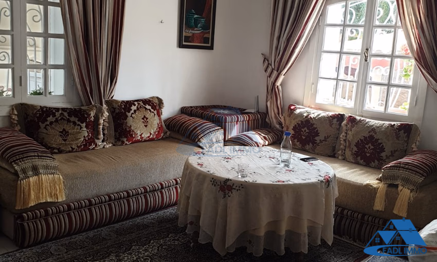 Villa à louer avec terrasse et trois étages Villa à louer avec terrasse et trois étages