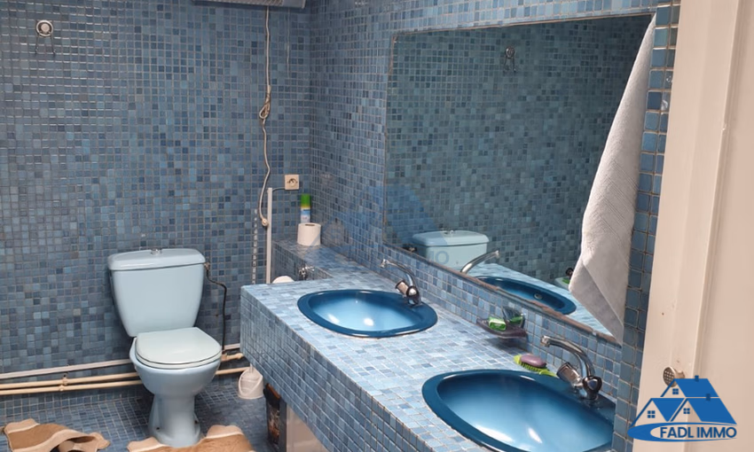 Villa à louer avec terrasse et trois étages Villa à louer avec terrasse et trois étages