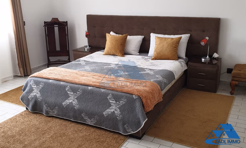 Villa à louer avec terrasse et trois étages Villa à louer avec terrasse et trois étages