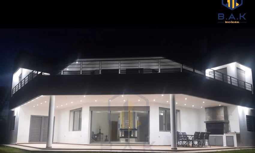 Villa for sale with terrace