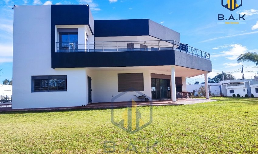 Villa à vendre avec terrasse