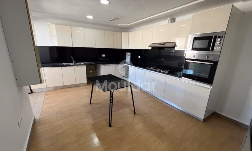 Appartement à vendre à Casablanca, Bourgogne - 4 chambres, 18 m².