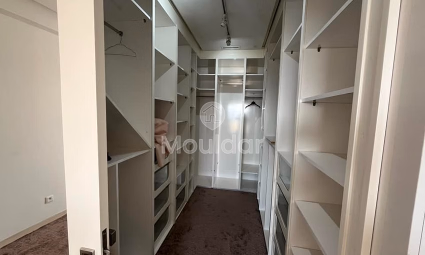 Appartement à vendre à Casablanca, Bourgogne - 4 chambres, 18 m².