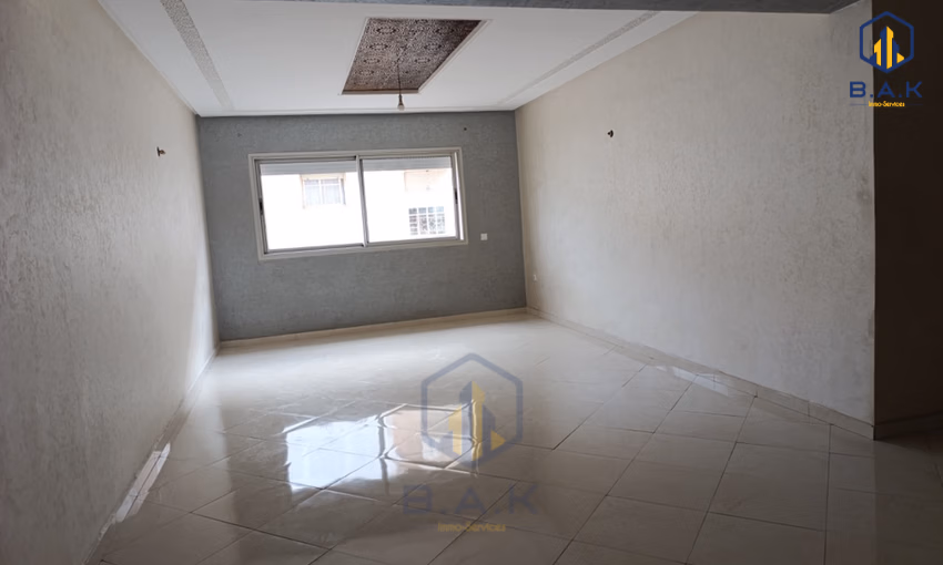 شقة للإيجار في الطابق الثالث