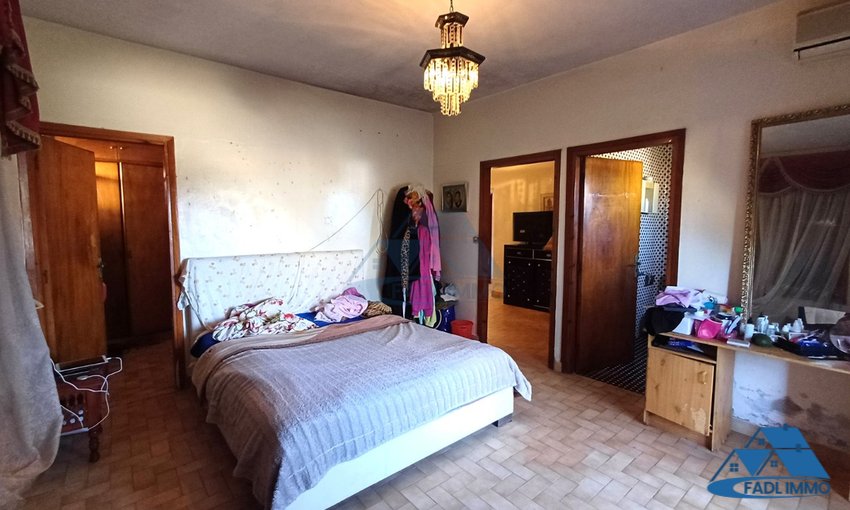 Villa for sale with terrace - view 5