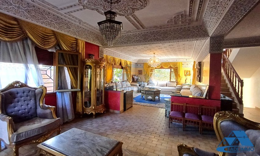 Villa for sale with terrace - view 2