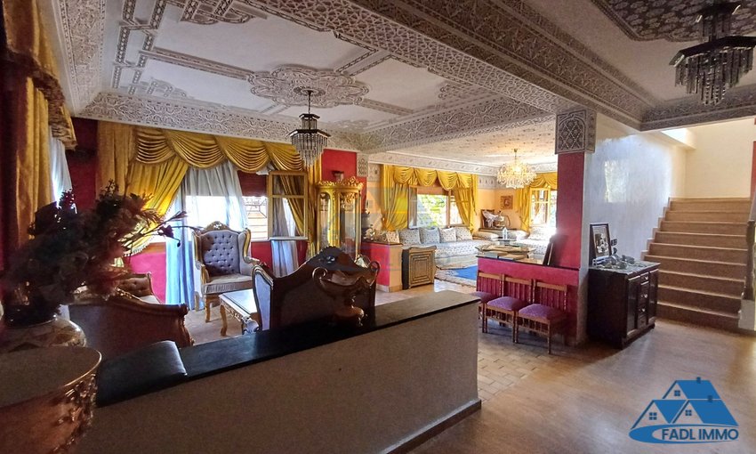 Villa for sale with terrace - view 3