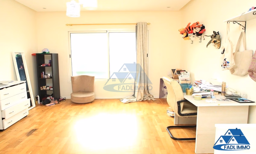 فيلا للبيع مع مسبح فيلا للبيع مع مسبح