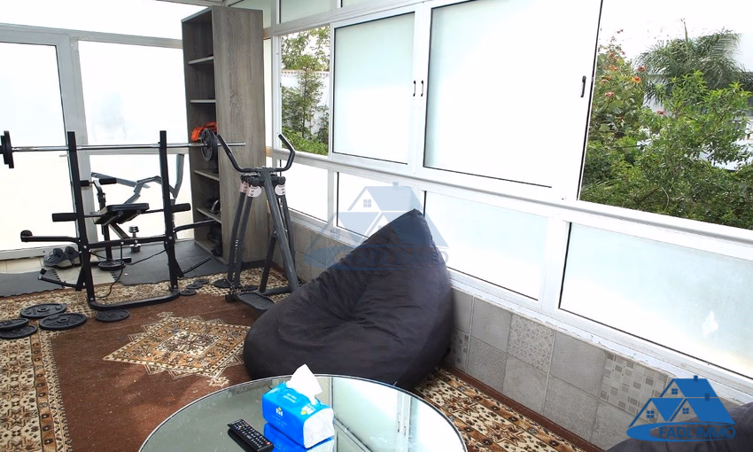 فيلا للبيع مع مسبح فيلا للبيع مع مسبح