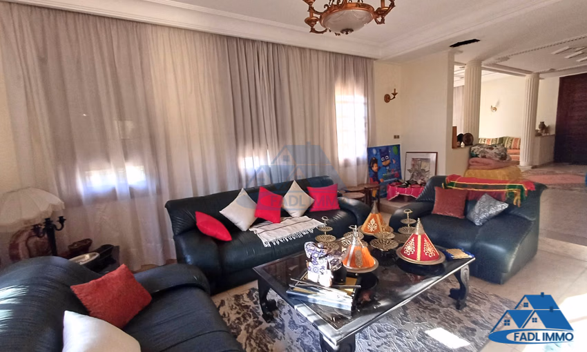 Villa à vendre avec terrasse