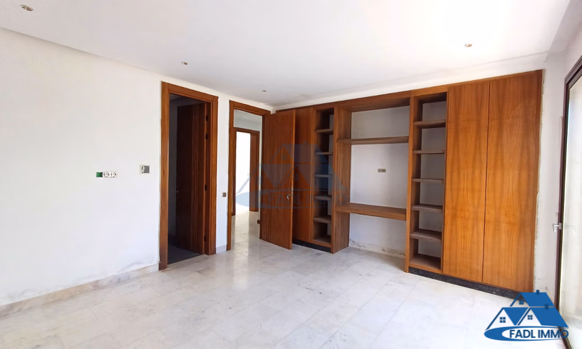 Villa for sale with swimming pool