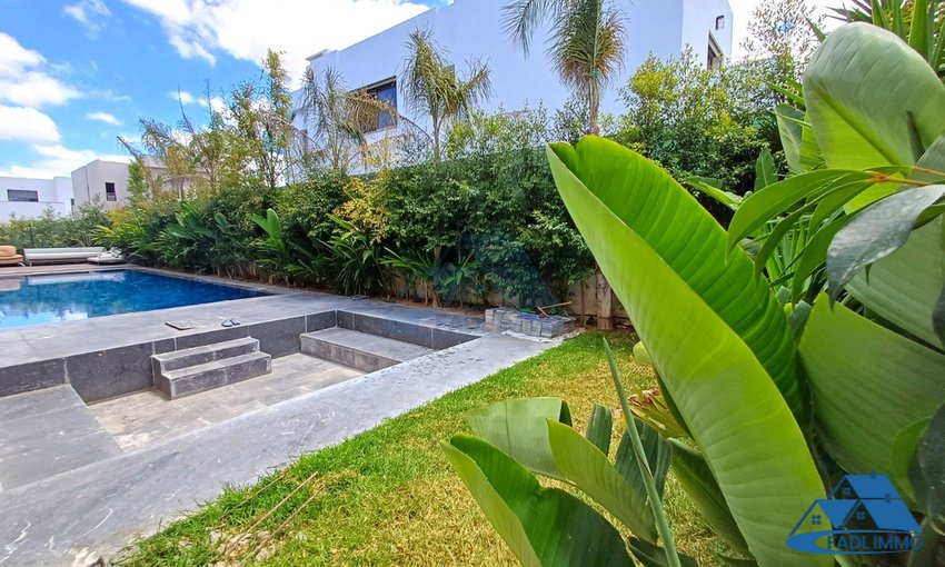 Villa for sale with swimming pool - view 3