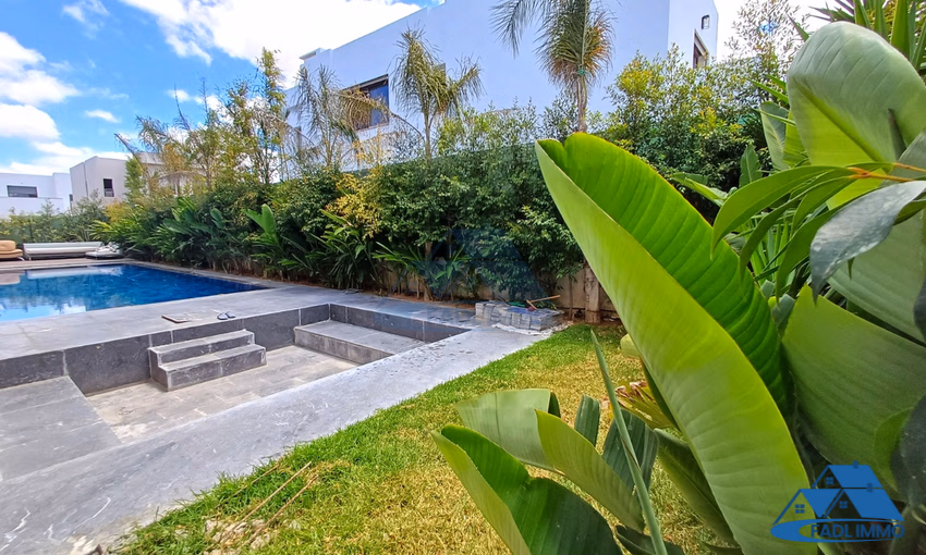 Villa for sale with swimming pool