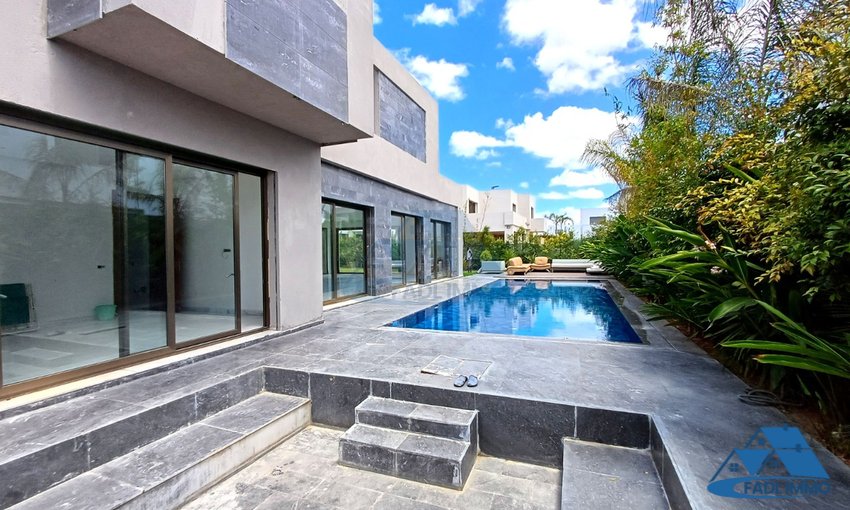 Villa for sale with swimming pool - view 4
