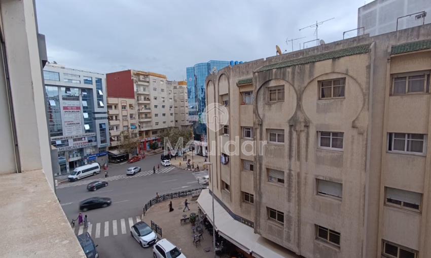 Appartement à louer au troisième étage Appartement à louer au troisième étage