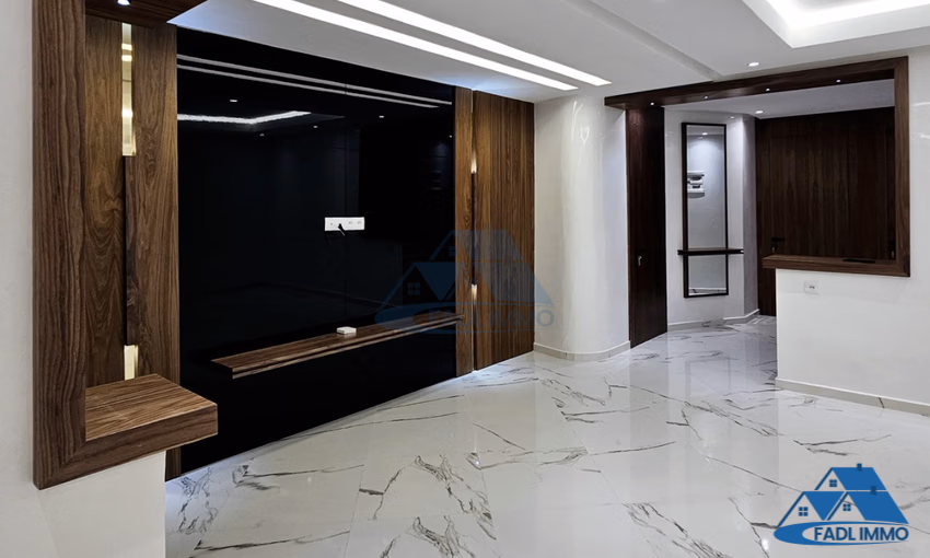 شقة للبيع مع تراس في الطابق الأول شقة للبيع مع تراس في الطابق الأول