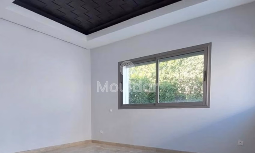 Villa à louer - 3 chambres, 2 étages, 223 m² Villa à louer - 3 chambres, 2 étages, 223 m²