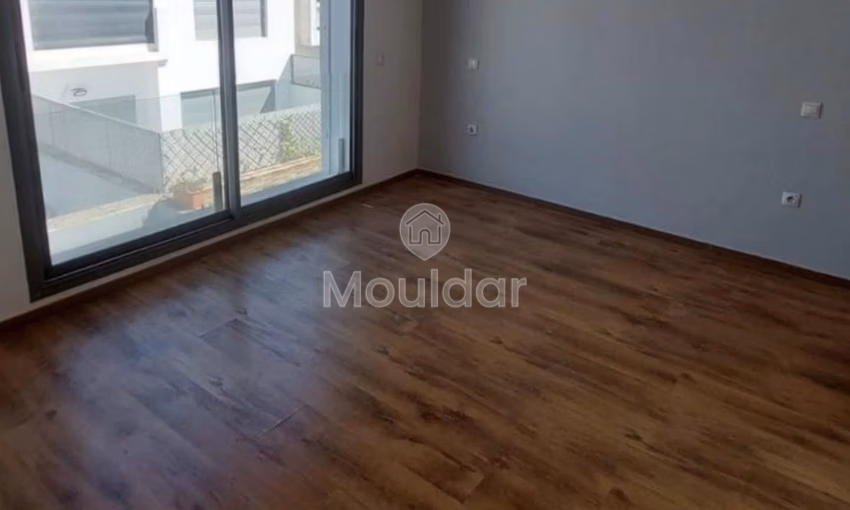 Villa à louer - 3 chambres, 2 étages, 223 m² Villa à louer - 3 chambres, 2 étages, 223 m²